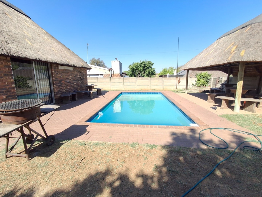 3 Bedroom Property for Sale in Sasolburg Ext 11 Free State